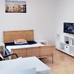 Hallera Square 27m2 Lägenhet *